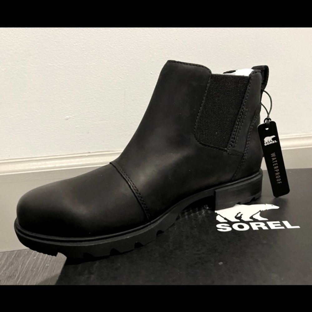 NWT Sorel Emilie lll waterproof Chelsea boots 7